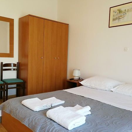 Apartmani Rija 3 Pag Town Exterior foto